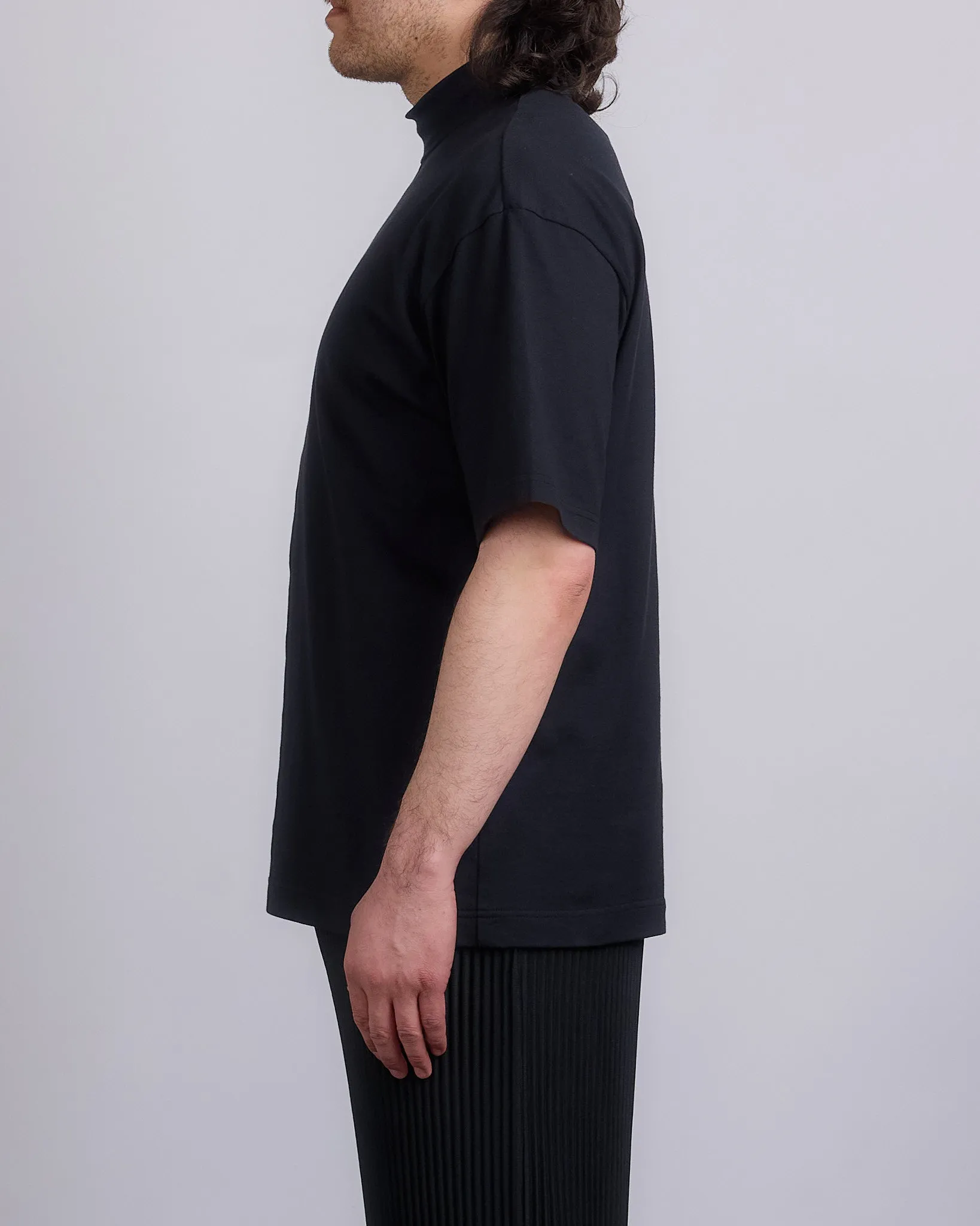 HOMME PLISS ISSEY MIYAKE High Neck T-Shirt Black