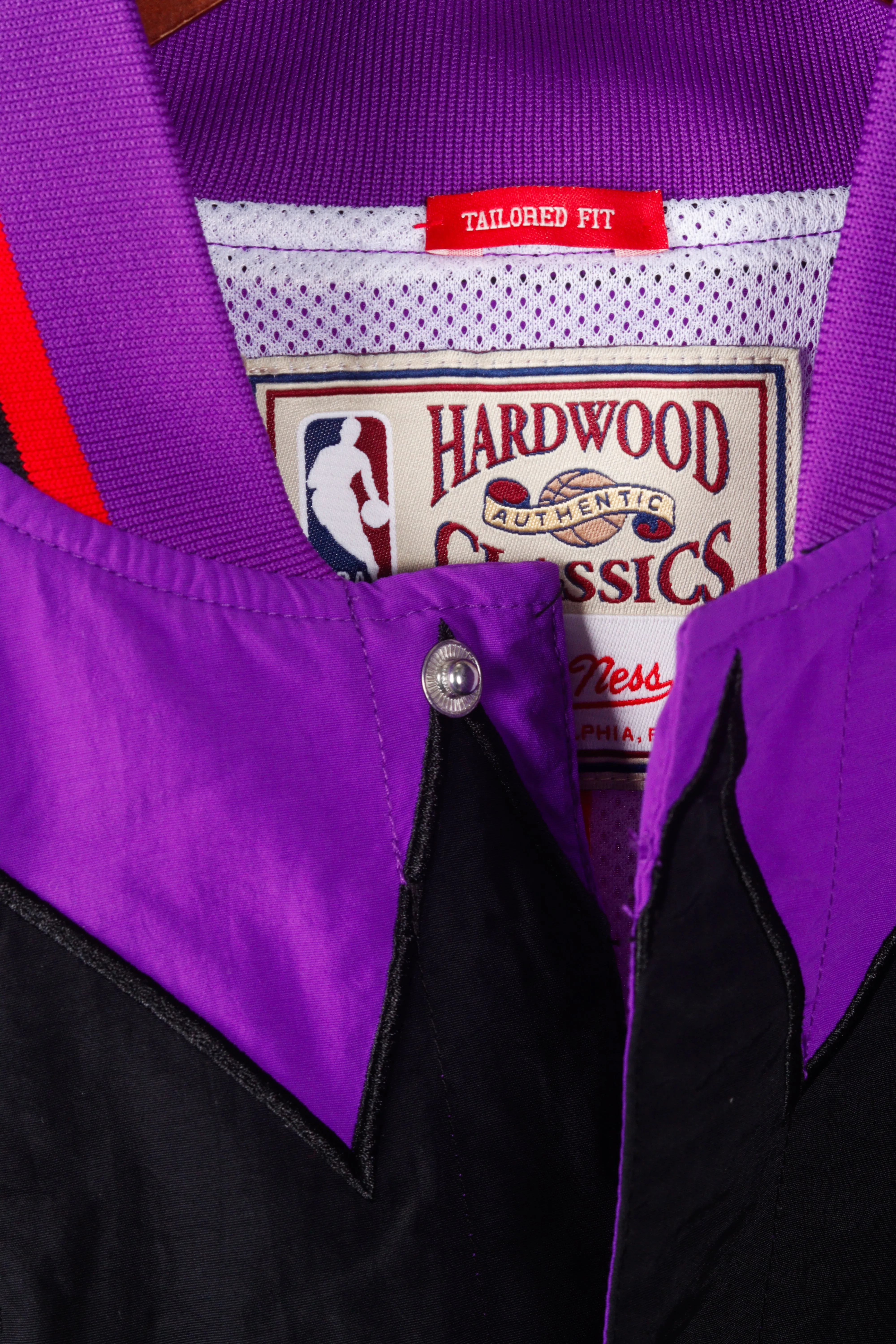 Mitchell & Ness '1995-1996 Toronto Raptors Away' Warm Up Jacket