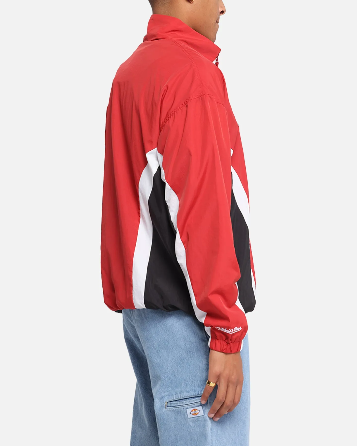 Mitchell & Ness Chicago Bulls Nylon Track Jacket Red/Black
