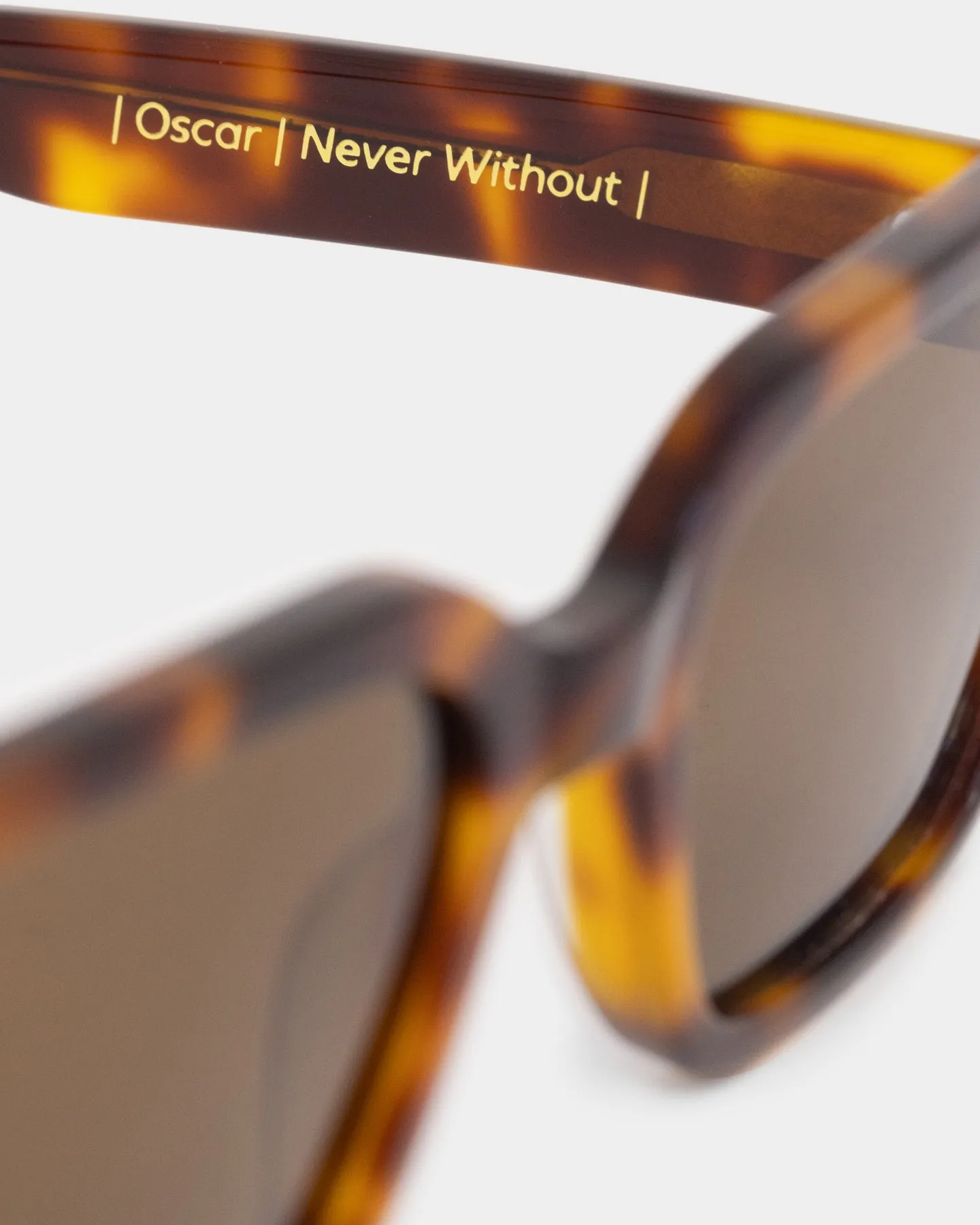 Nuqe Oscar Sunglasses Tort/Gold