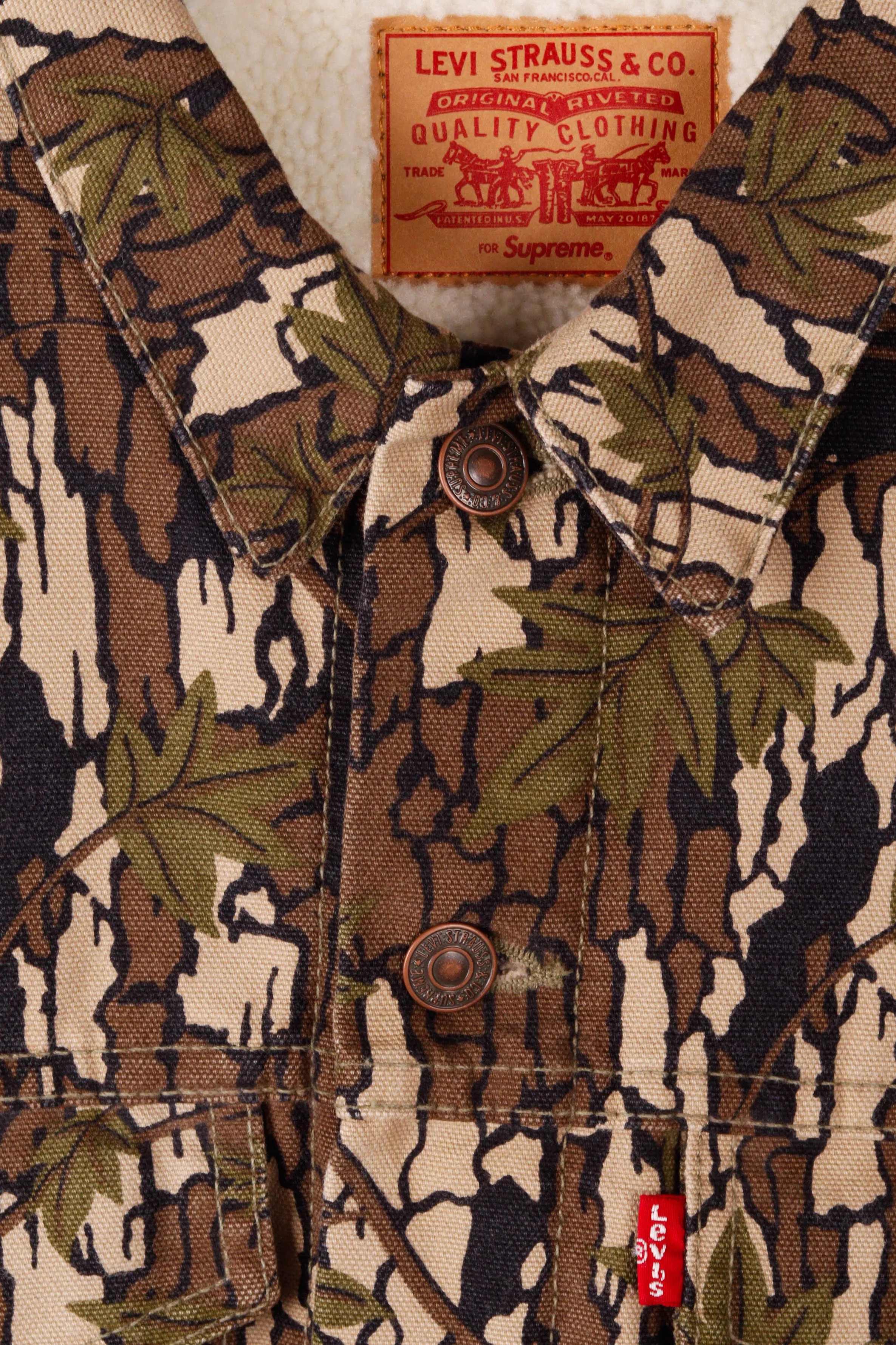 Supreme x Levi's FW13 'Shearling Lined Trucker' Jacket Woodland Camo (2013)