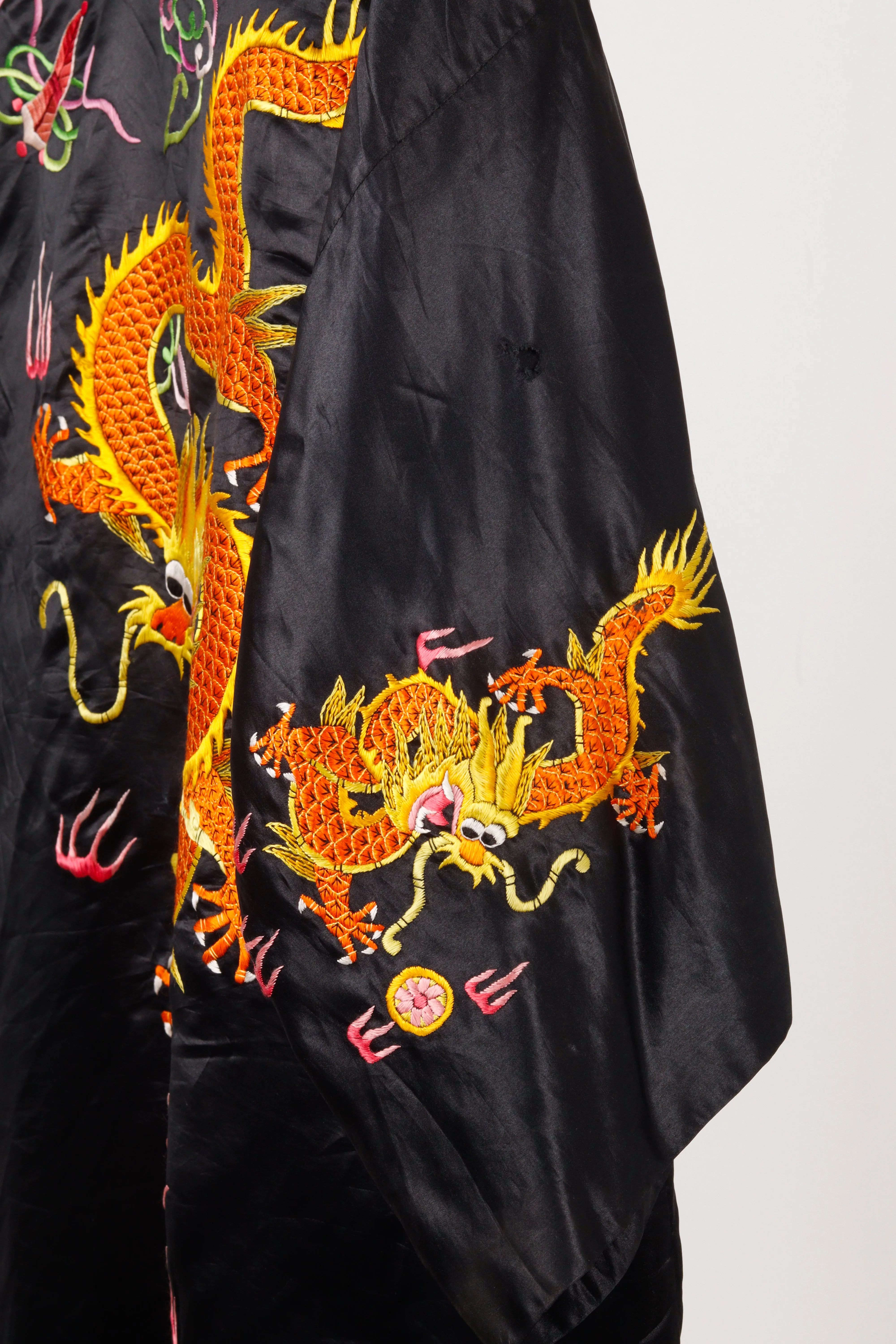 Vintage 20's Golden Bee 'Dragon Silk' Kimono Black