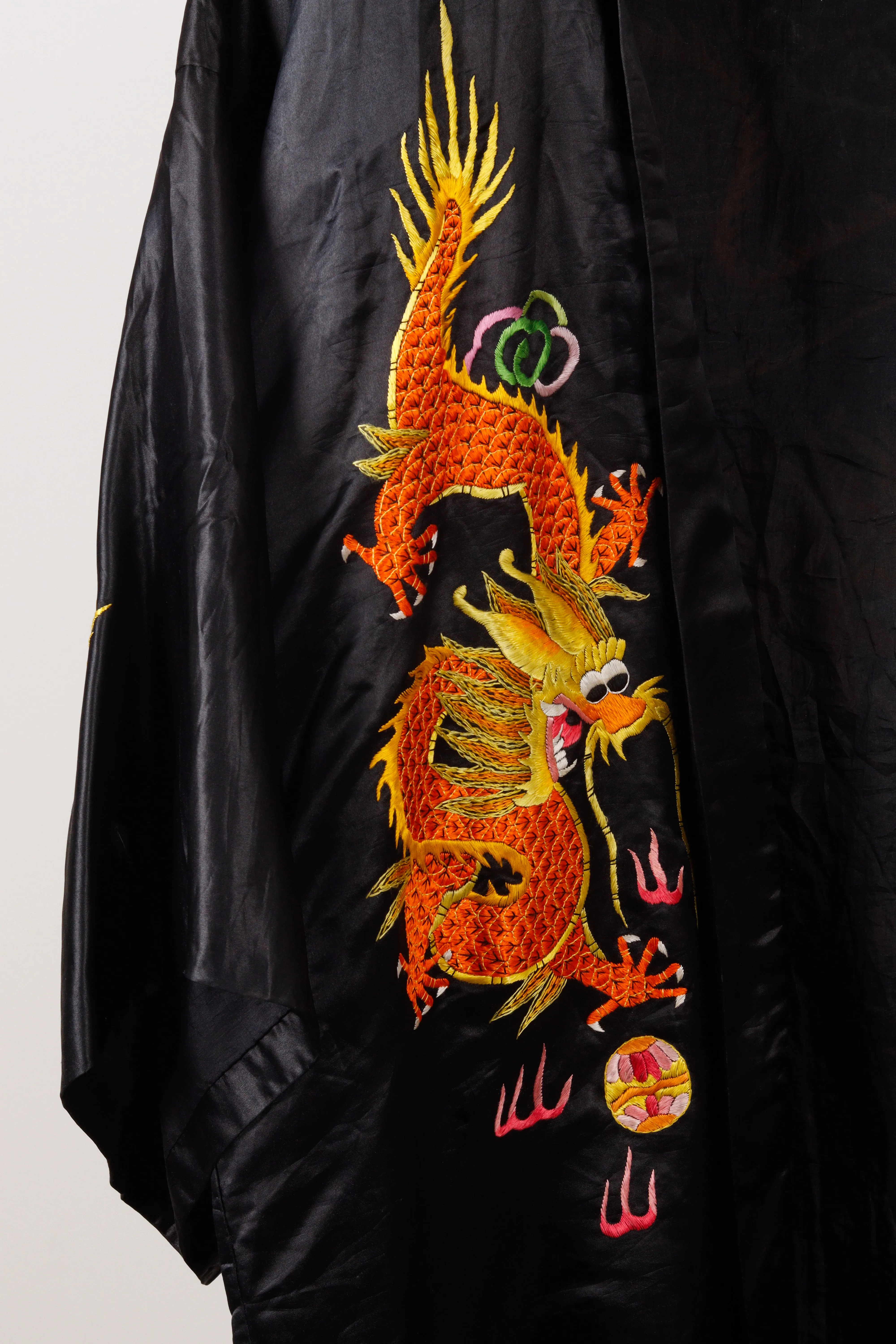 Vintage 20's Golden Bee 'Dragon Silk' Kimono Black