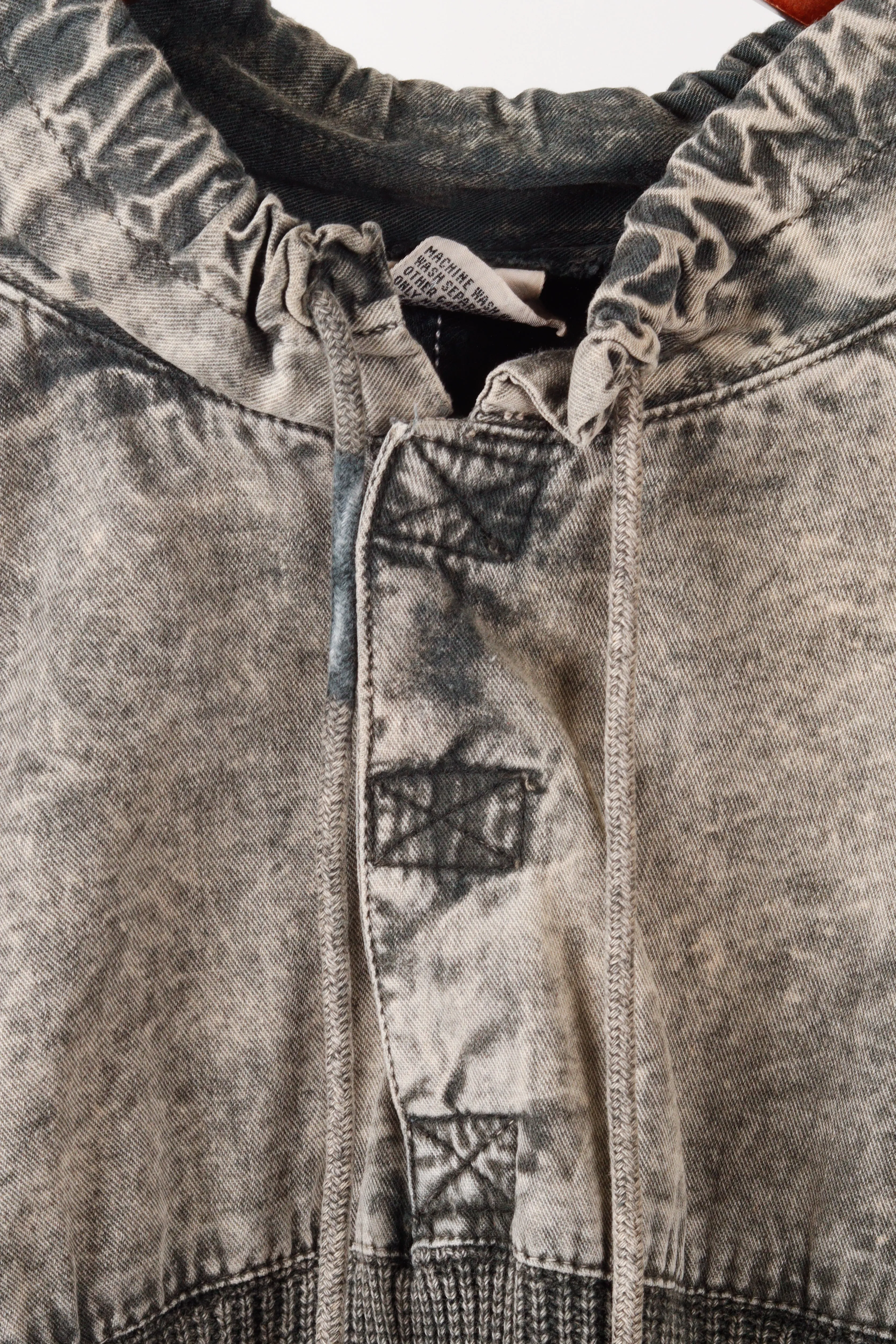 Vintage 90's Stay Tuned 'Acid Wash' Pullover Black