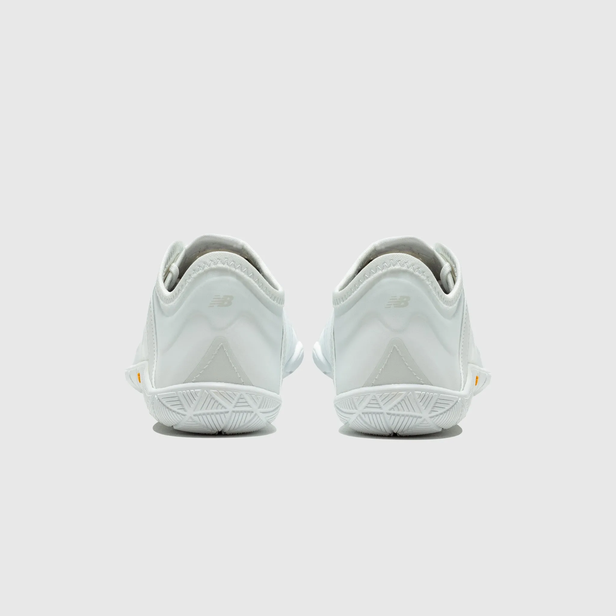 X NEW BALANCE UX200L WHITE